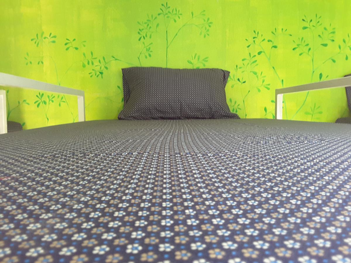 Bee Sleep Hostel Lonely Beach (Adults Only) Κο Τσανγκ Εξωτερικό φωτογραφία